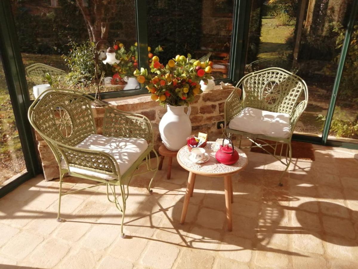 Les Berges De La Planchette Bed & Breakfast Yvignac-la-Tour Exterior photo