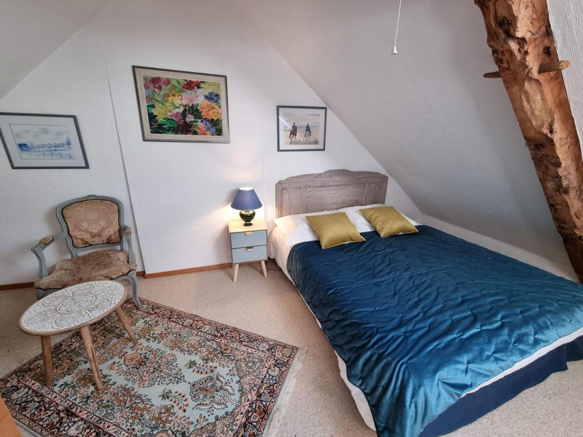 Les Berges De La Planchette Bed & Breakfast Yvignac-la-Tour Room photo