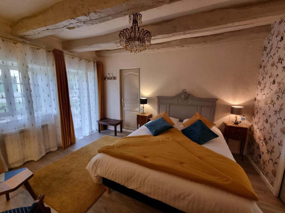 Les Berges De La Planchette Bed & Breakfast Yvignac-la-Tour Exterior photo